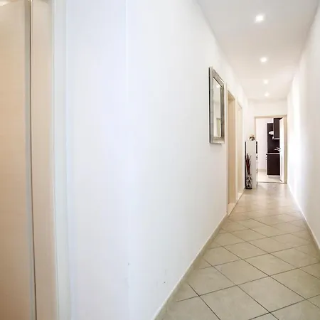 Family-friendly With Swimming Pool - Split - 7539 Apartmán Podstrana