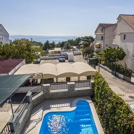 Family-friendly With Swimming Pool - Split - 7539 Apartmán *