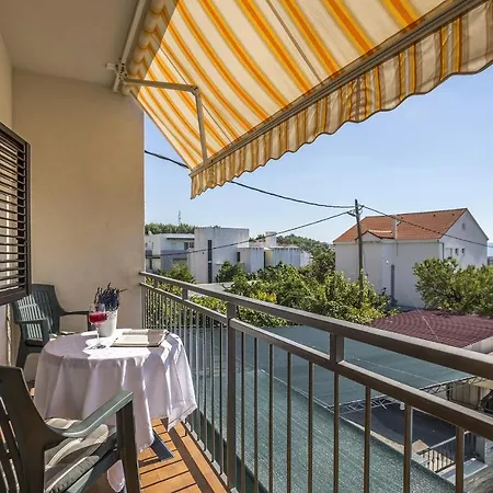Family-friendly With Swimming Pool - Split - 7539 Podstrana